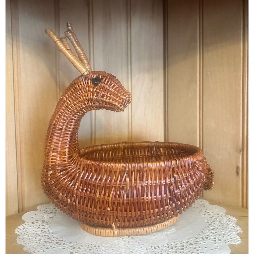 Vintage Hand Woven Wicker Reindeer Basket Christmas Decor Holiday Table Centerpi